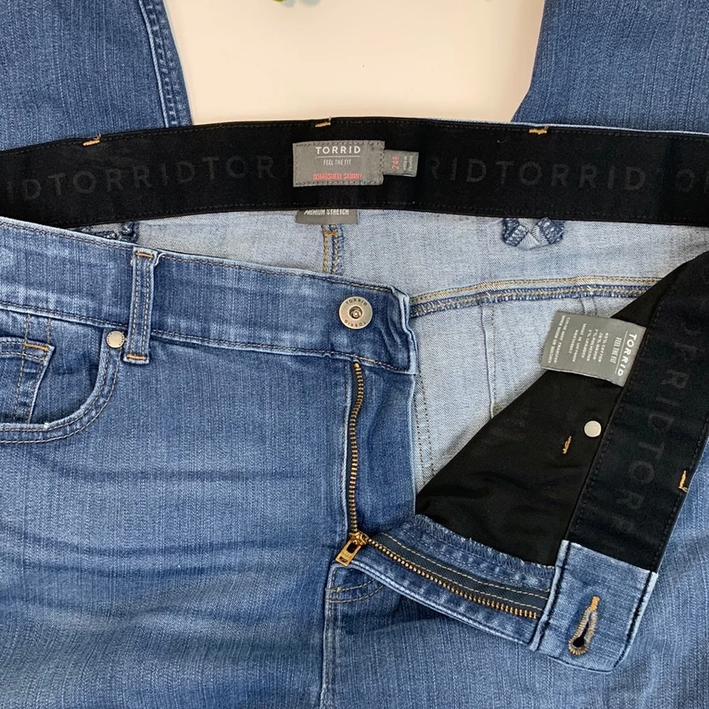 Torrid Women’s High-Rise Bombshell Skinny Stretch Deconstructed Size 24 R - Picture 7 of 16